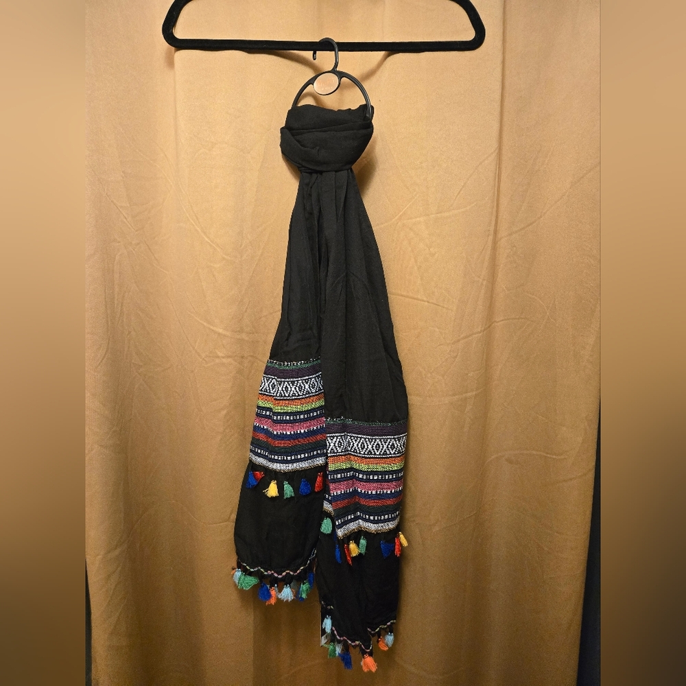 New Treska black scarf